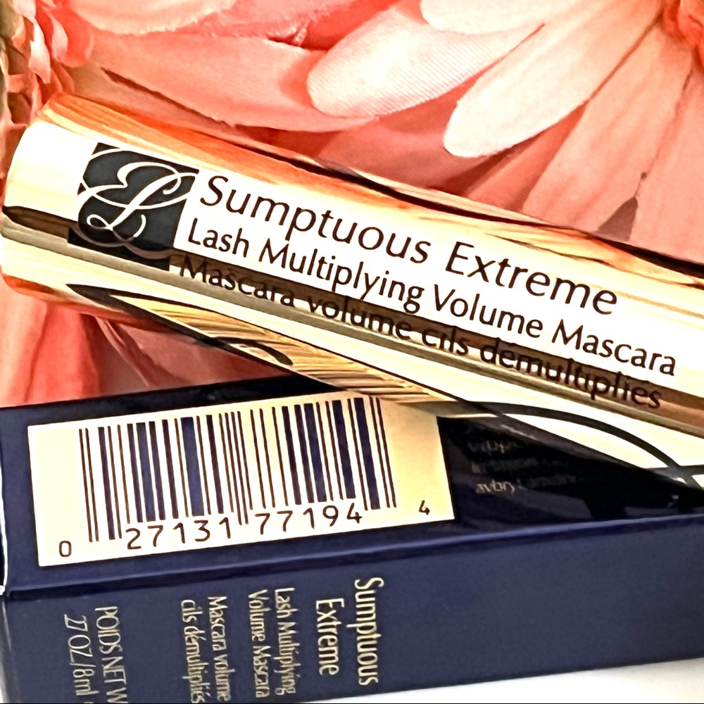 ESTEE LAUDER Sumptuous Extreme Lash Multiplying Volume Mascara EXTREME BLACK 01 - Picture 15 of 16